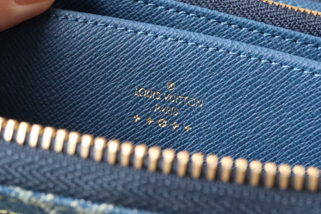 Louis Vuitton Monogram Denim Leather 19cm Long Wallet