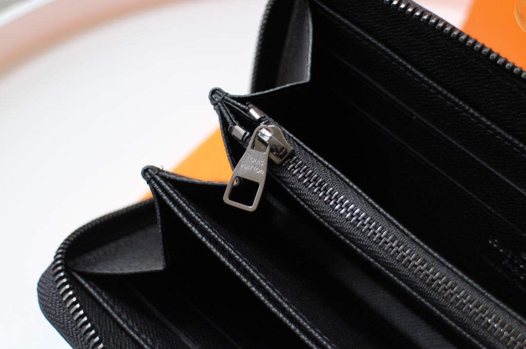 Louis Vuitton 25S Zippy Wallet Horizontal 19 in Monogram Eclipse Coated Calfskin