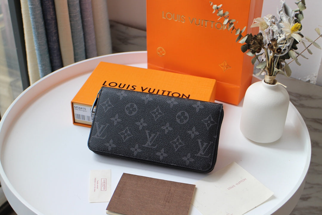 Louis Vuitton 25S Zippy Wallet Horizontal 19 in Monogram Eclipse Coated Calfskin